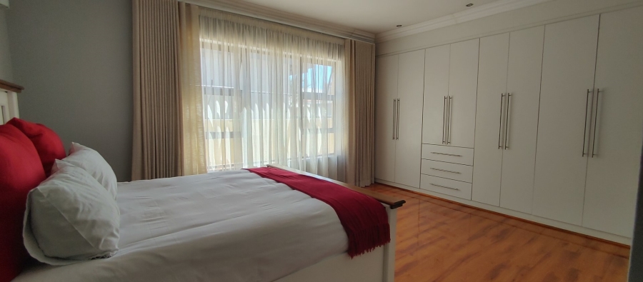 5 Bedroom Property for Sale in Theresa Park Gauteng