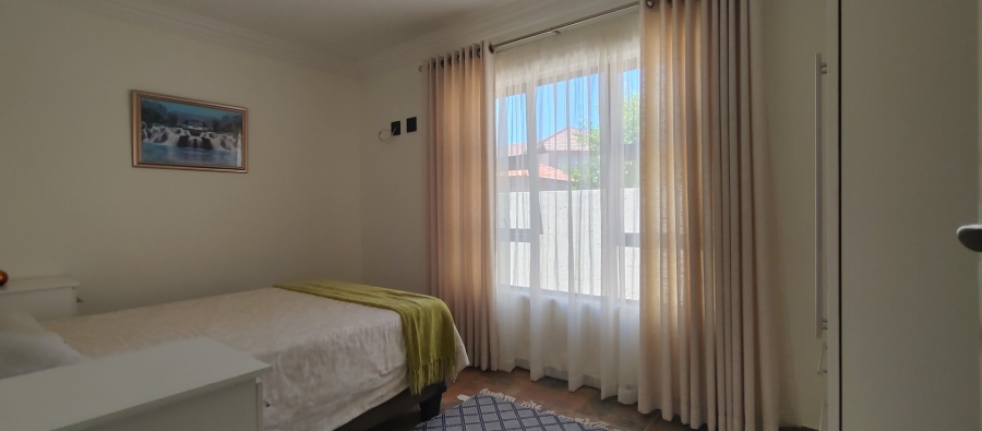 5 Bedroom Property for Sale in Theresa Park Gauteng