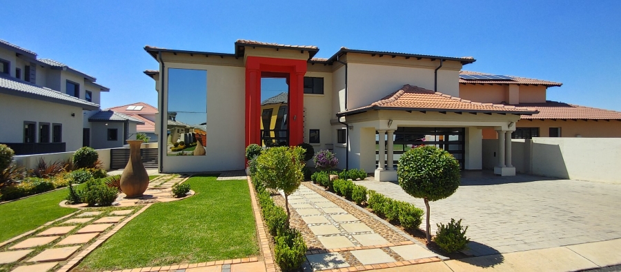 5 Bedroom Property for Sale in Theresa Park Gauteng