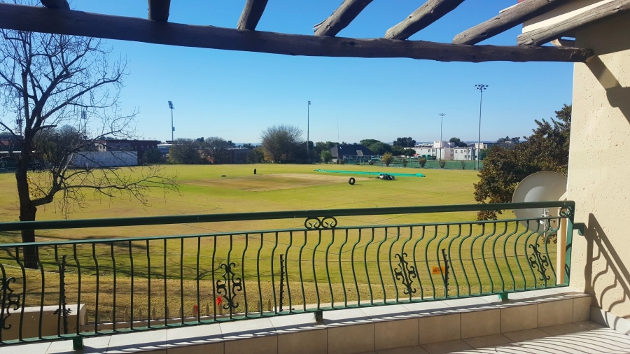 To Let 2 Bedroom Property for Rent in Illovo Gauteng