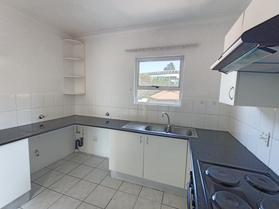 To Let 2 Bedroom Property for Rent in Illovo Gauteng