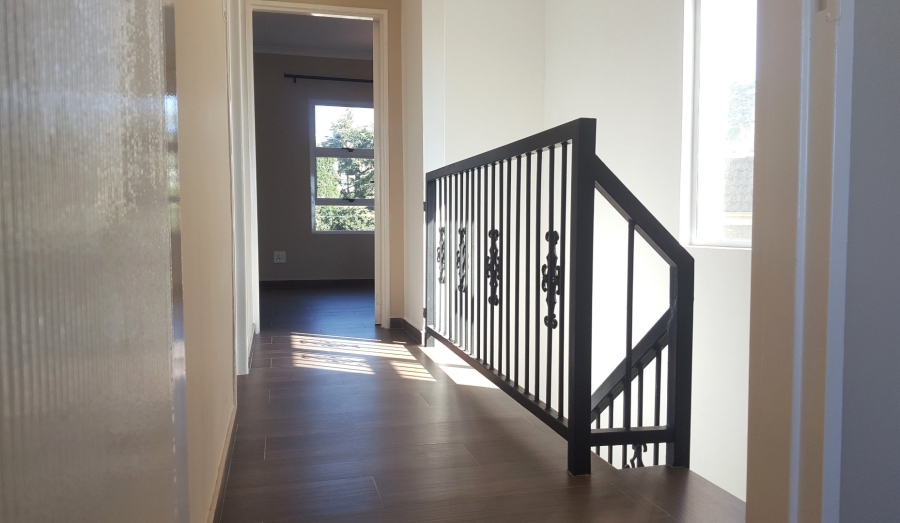 To Let 2 Bedroom Property for Rent in Illovo Gauteng
