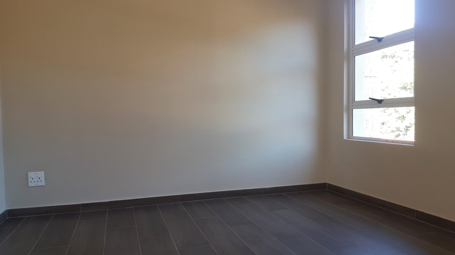 To Let 2 Bedroom Property for Rent in Illovo Gauteng