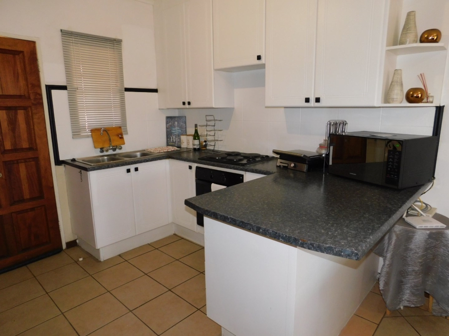 To Let 2 Bedroom Property for Rent in Mooikloof Ridge Gauteng