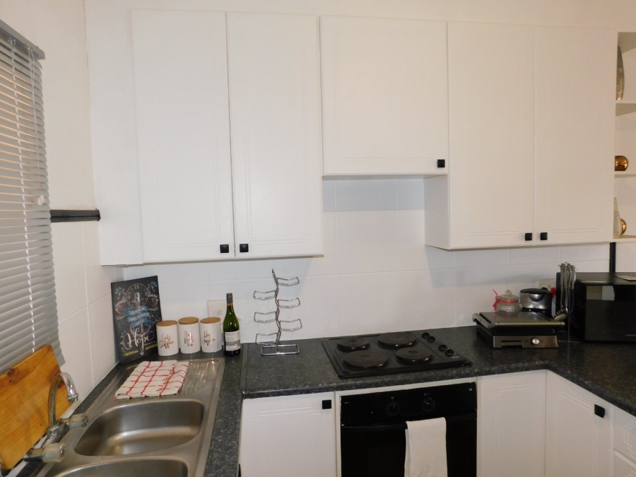 To Let 2 Bedroom Property for Rent in Mooikloof Ridge Gauteng