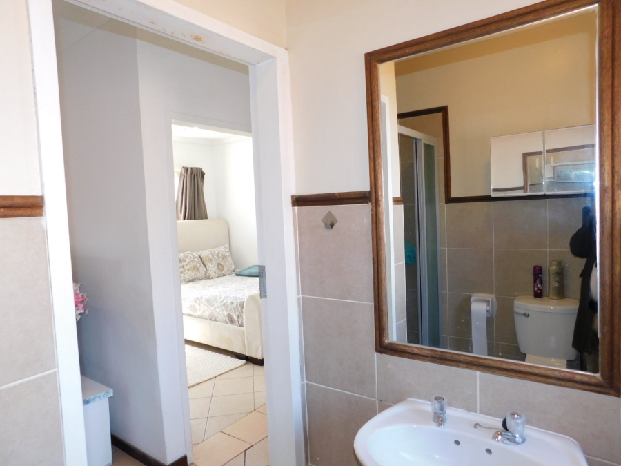 To Let 2 Bedroom Property for Rent in Mooikloof Ridge Gauteng