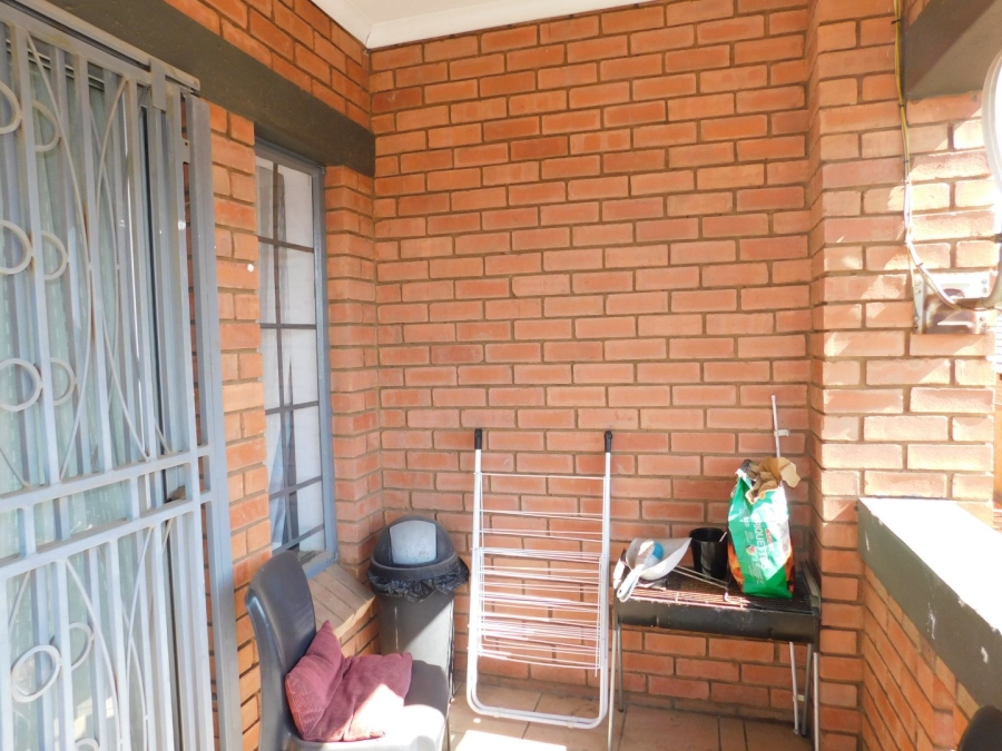To Let 2 Bedroom Property for Rent in Mooikloof Ridge Gauteng