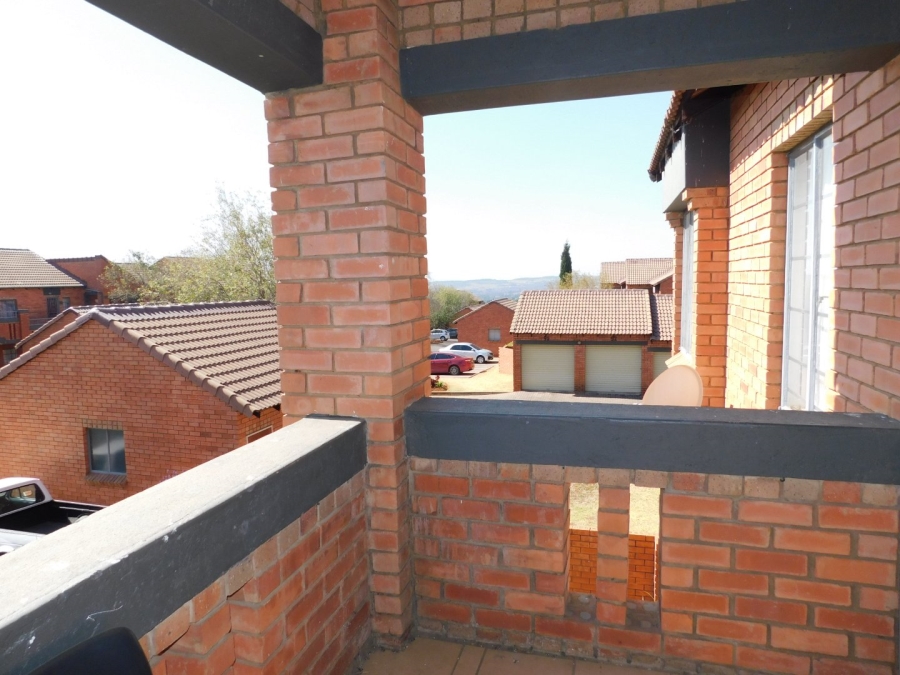 To Let 2 Bedroom Property for Rent in Mooikloof Ridge Gauteng