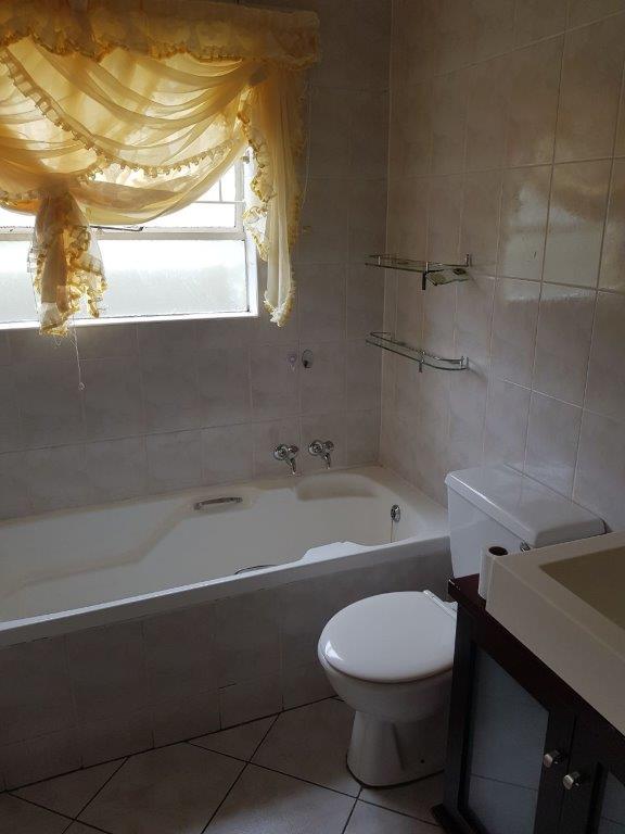 2 Bedroom Property for Sale in Vorna Valley Gauteng