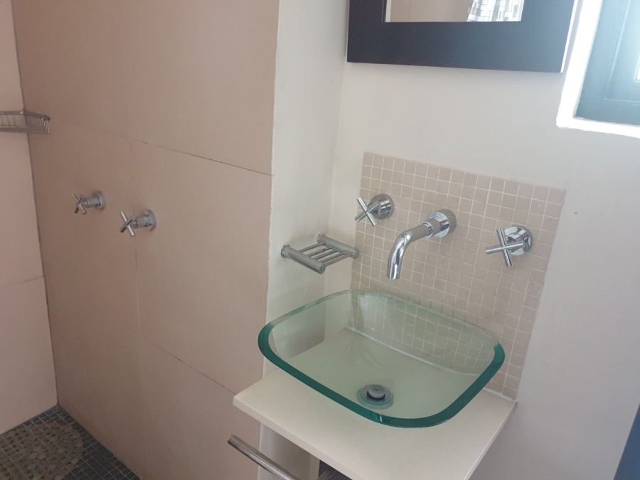 To Let 1 Bedroom Property for Rent in Houghton Estate Gauteng