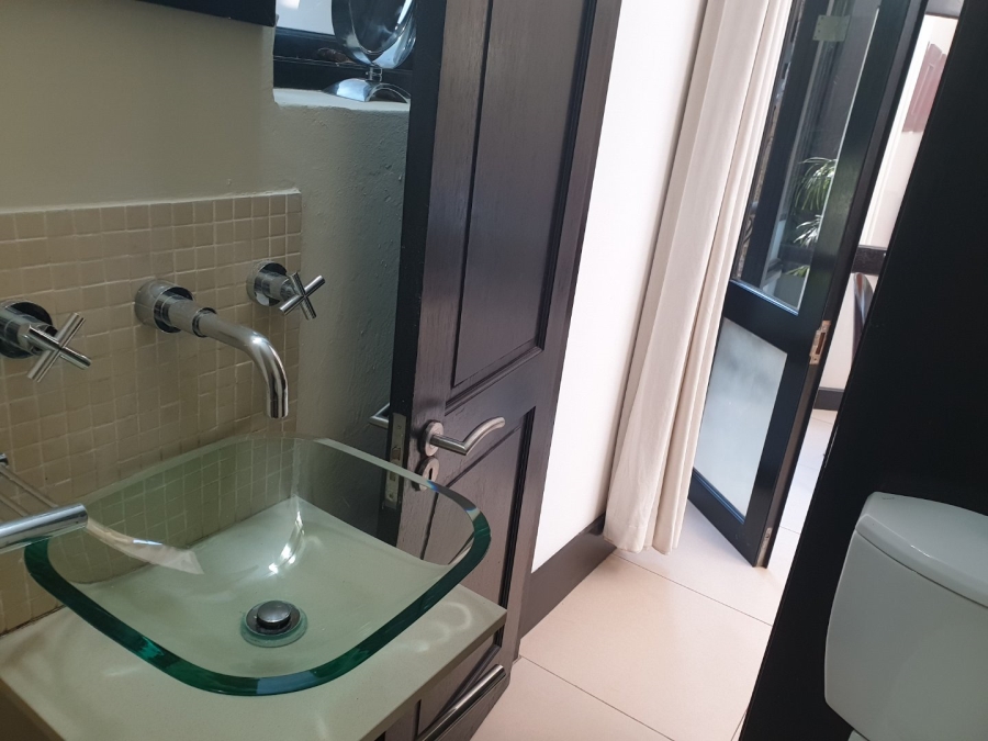 To Let 1 Bedroom Property for Rent in Houghton Estate Gauteng