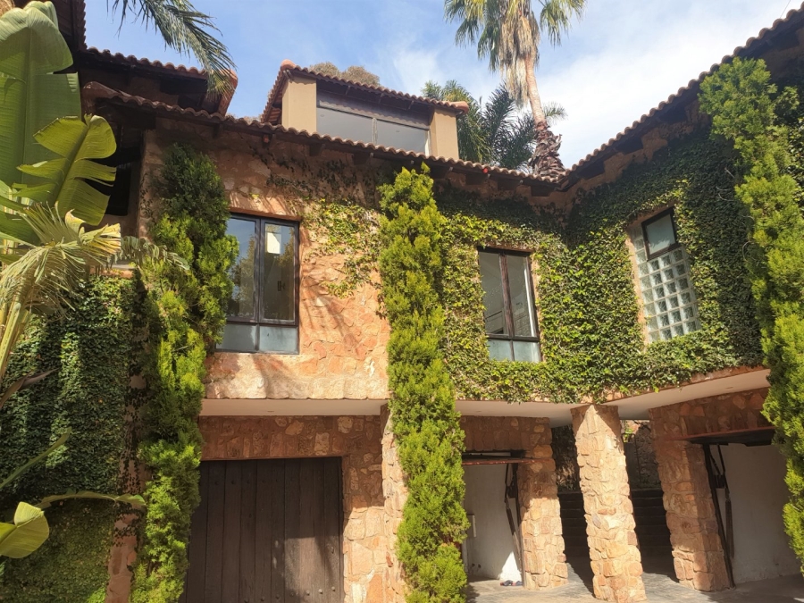 To Let 1 Bedroom Property for Rent in Houghton Estate Gauteng