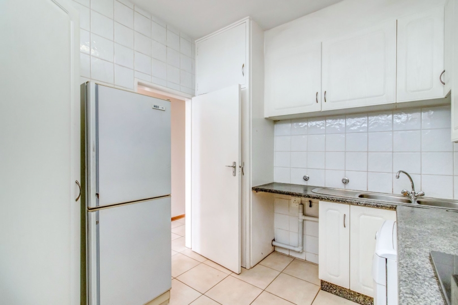 To Let 2 Bedroom Property for Rent in Illovo Gauteng