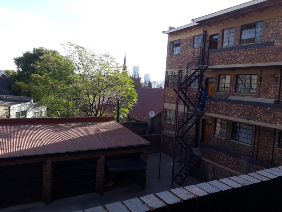 2 Bedroom Property for Sale in Troyeville Gauteng