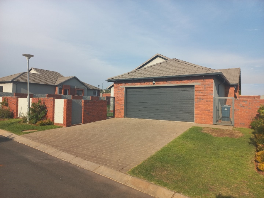 3 Bedroom Property for Sale in Amberfield Gauteng