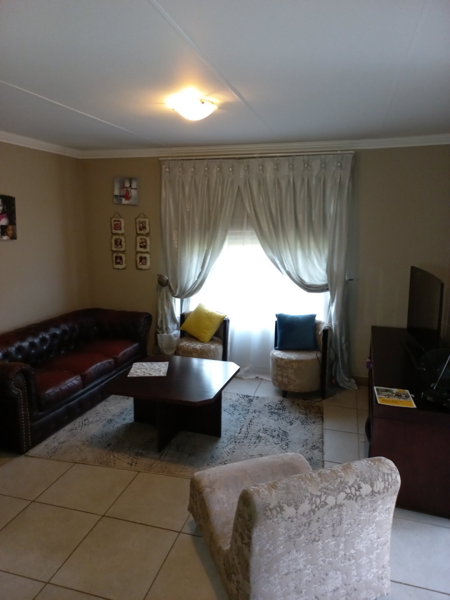3 Bedroom Property for Sale in Amberfield Gauteng