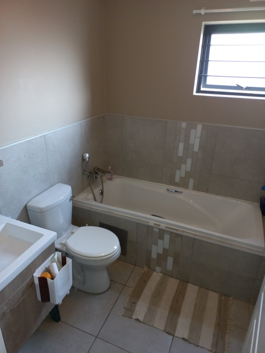 3 Bedroom Property for Sale in Amberfield Gauteng