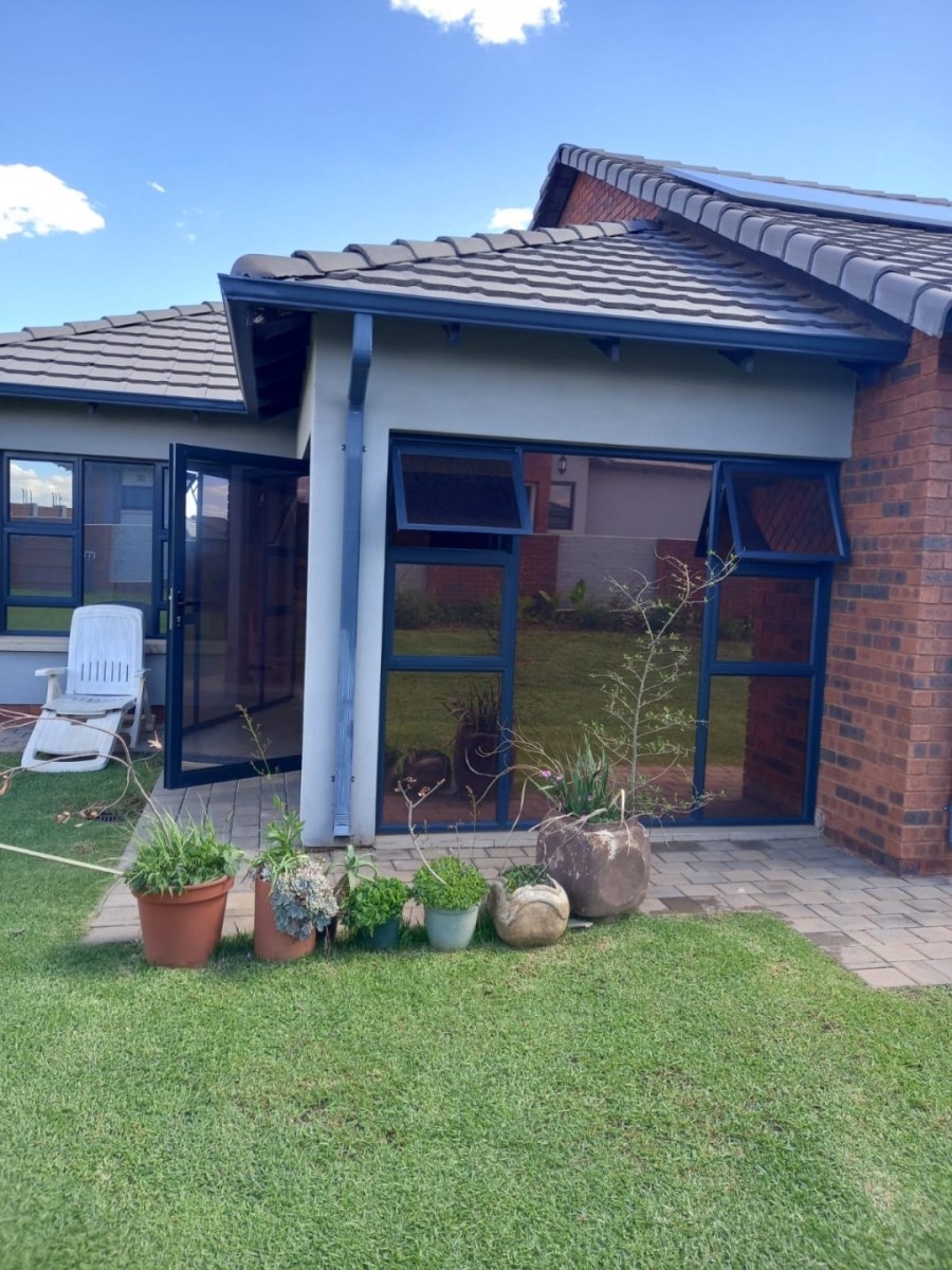 3 Bedroom Property for Sale in Amberfield Gauteng