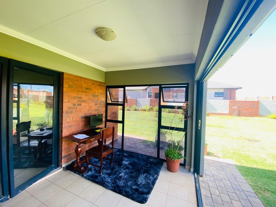 3 Bedroom Property for Sale in Amberfield Gauteng