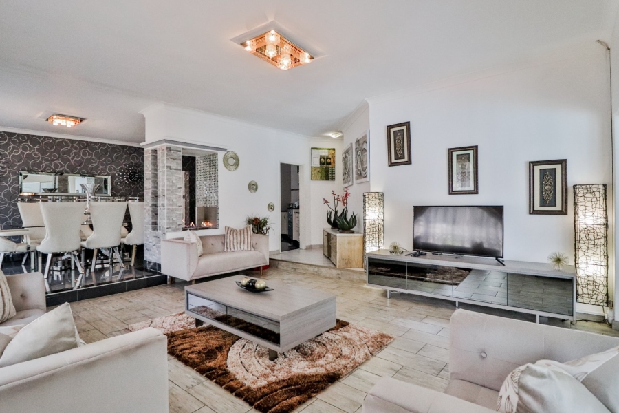 4 Bedroom Property for Sale in Birchleigh Gauteng