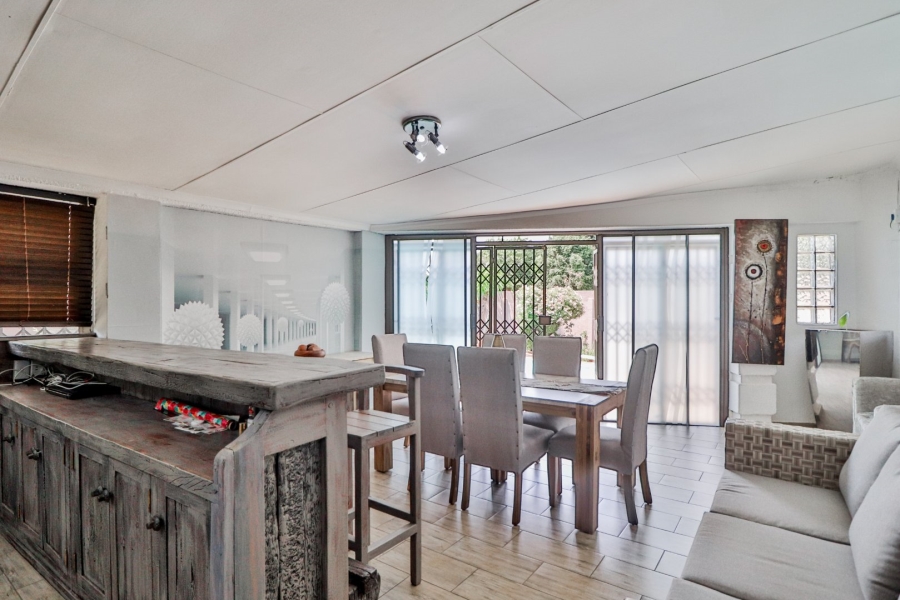 4 Bedroom Property for Sale in Birchleigh Gauteng