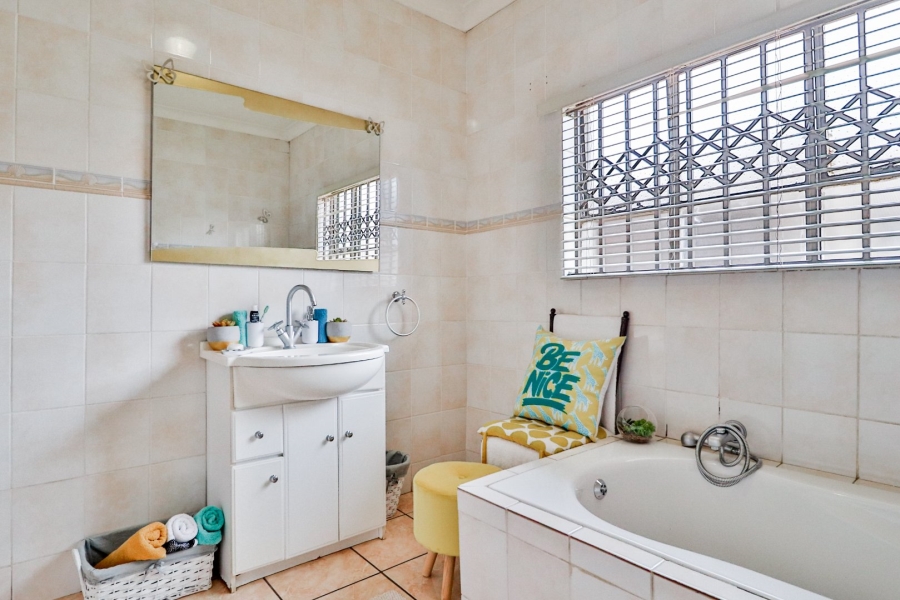 4 Bedroom Property for Sale in Birchleigh Gauteng