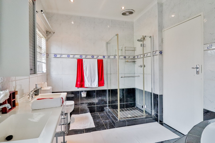 4 Bedroom Property for Sale in Birchleigh Gauteng