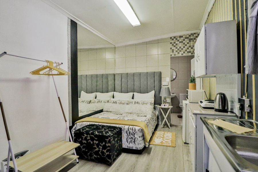 4 Bedroom Property for Sale in Birchleigh Gauteng