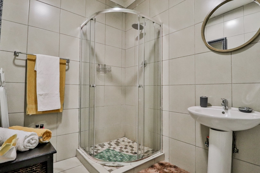 4 Bedroom Property for Sale in Birchleigh Gauteng