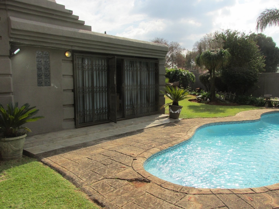 4 Bedroom Property for Sale in Birchleigh Gauteng