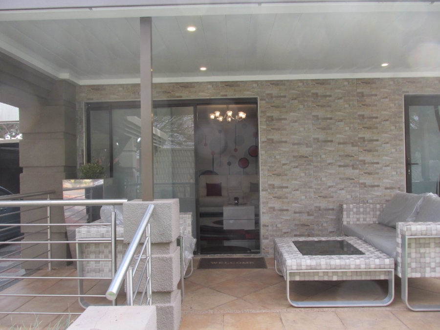 4 Bedroom Property for Sale in Birchleigh Gauteng