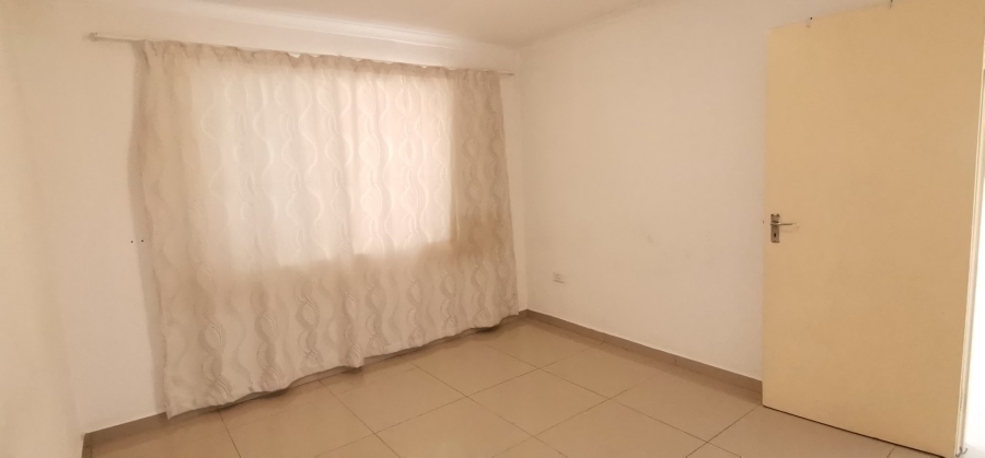 To Let 1 Bedroom Property for Rent in Ormonde Gauteng