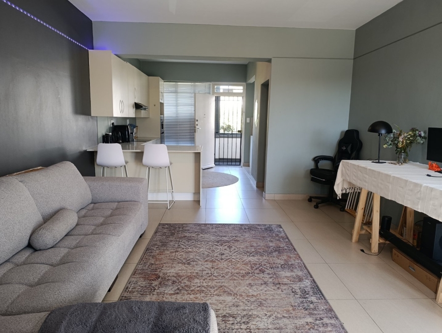 To Let 1 Bedroom Property for Rent in Illovo Gauteng