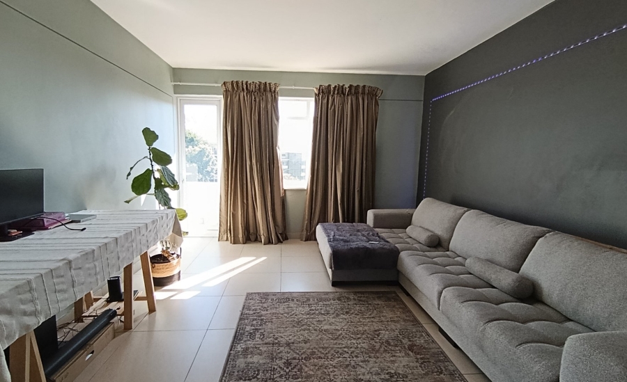 To Let 1 Bedroom Property for Rent in Illovo Gauteng