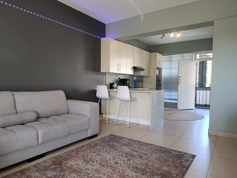 To Let 1 Bedroom Property for Rent in Illovo Gauteng