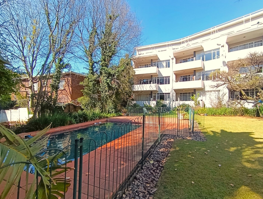 To Let 1 Bedroom Property for Rent in Illovo Gauteng