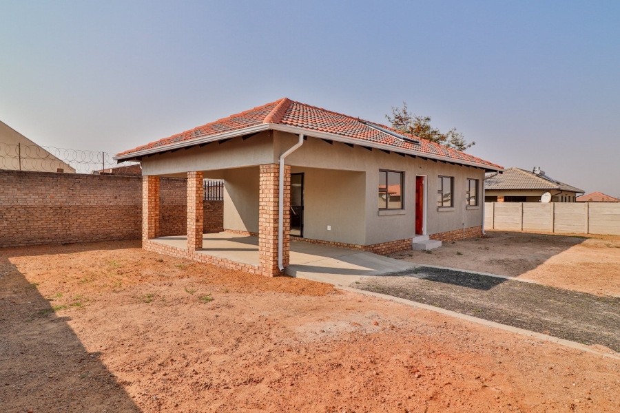 3 Bedroom Property for Sale in Azaadville Gardens Gauteng