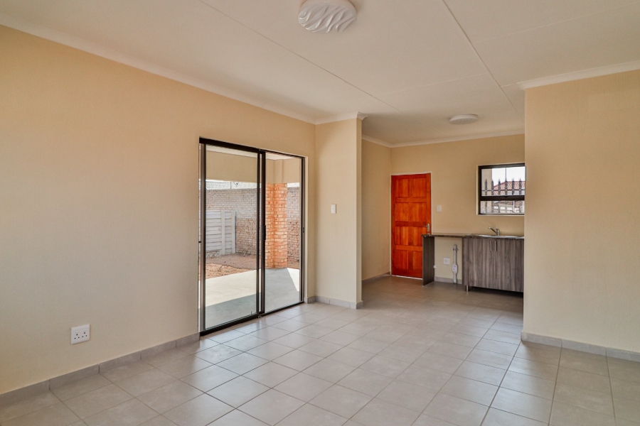 3 Bedroom Property for Sale in Azaadville Gardens Gauteng