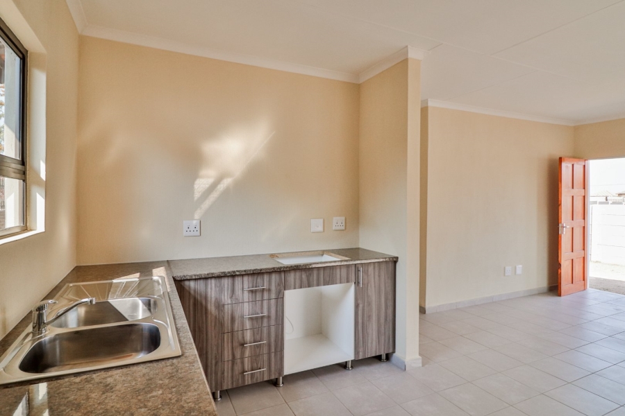 3 Bedroom Property for Sale in Azaadville Gardens Gauteng