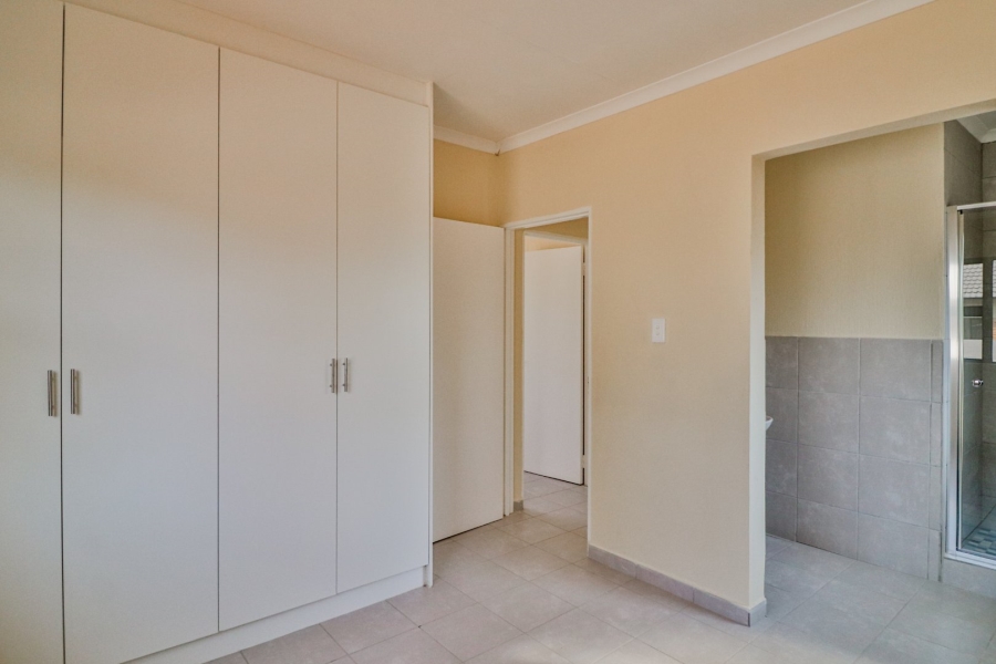 3 Bedroom Property for Sale in Azaadville Gardens Gauteng