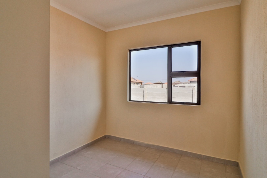 3 Bedroom Property for Sale in Azaadville Gardens Gauteng