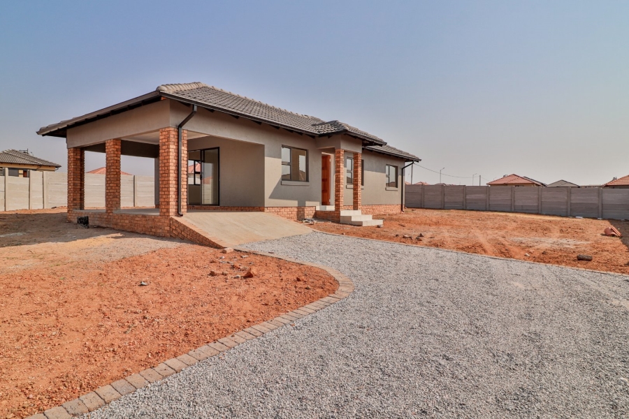 3 Bedroom Property for Sale in Azaadville Gardens Gauteng