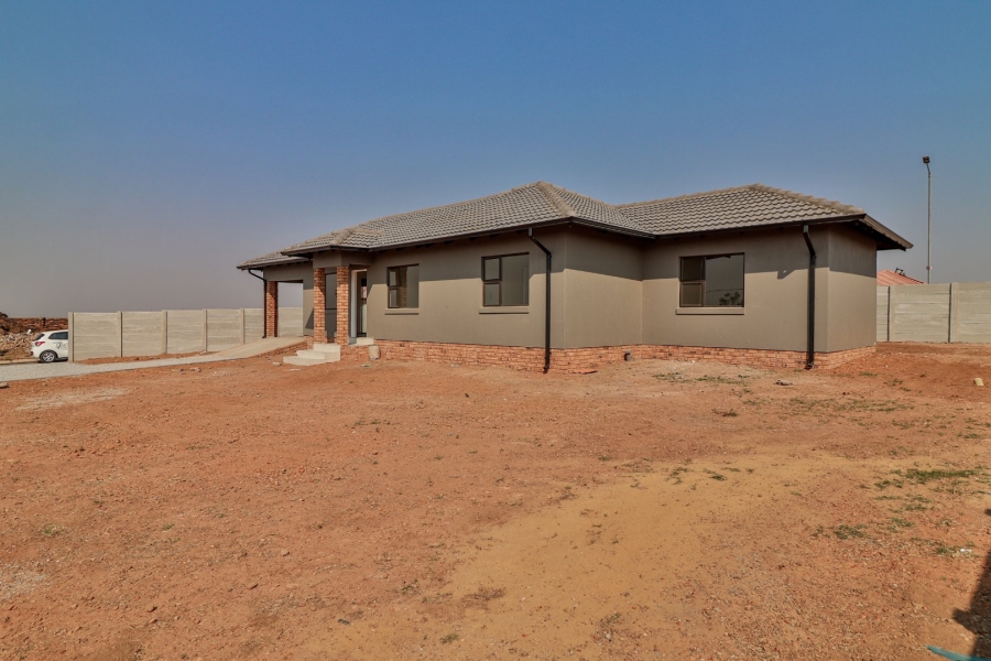 3 Bedroom Property for Sale in Azaadville Gardens Gauteng