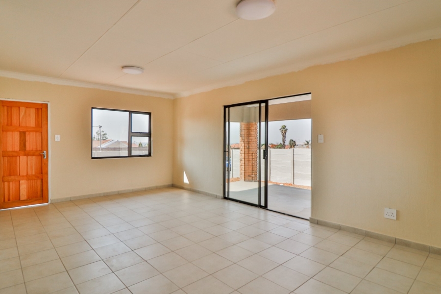 3 Bedroom Property for Sale in Azaadville Gardens Gauteng