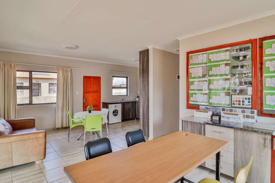 3 Bedroom Property for Sale in Azaadville Gardens Gauteng