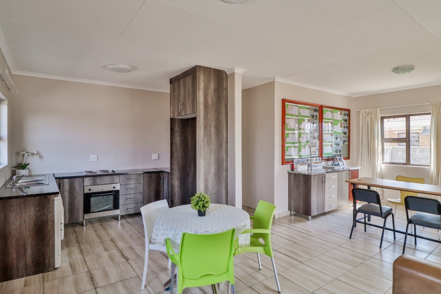 3 Bedroom Property for Sale in Azaadville Gardens Gauteng