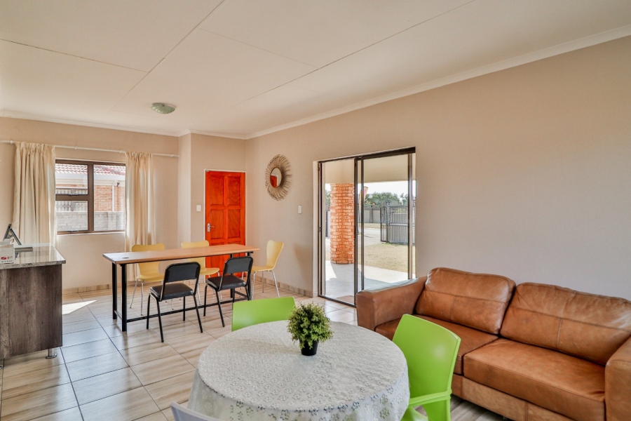 3 Bedroom Property for Sale in Azaadville Gardens Gauteng