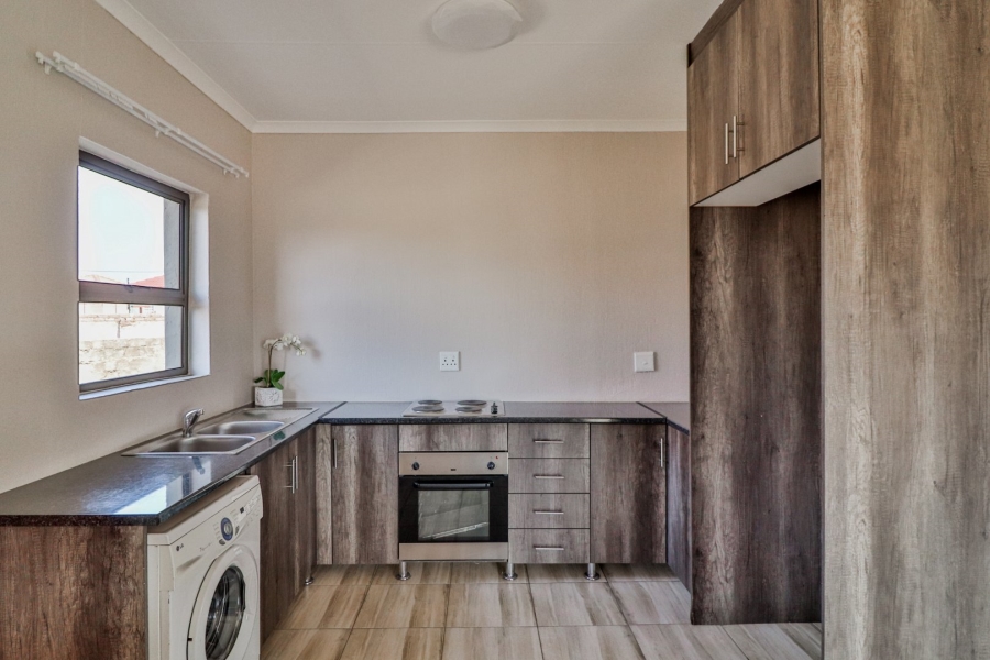 3 Bedroom Property for Sale in Azaadville Gardens Gauteng