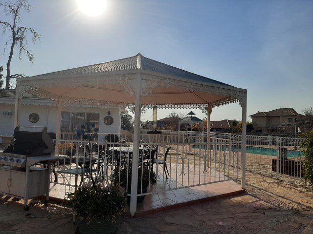 Commercial Property for Sale in Fairlead Gauteng