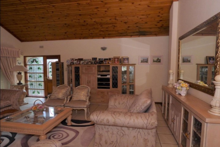 Commercial Property for Sale in Fairlead Gauteng